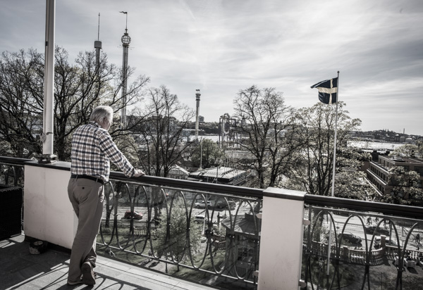 "Utsikt från altanen" (Foto: Lars OA Hedlund)