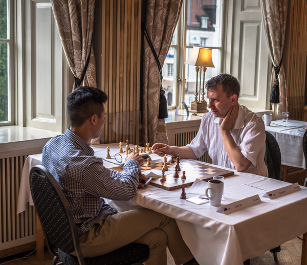 GM Vitaly Kunin har precis vunnit mot IM Justin Tan. (Foto: Lars OA Hedlund)
