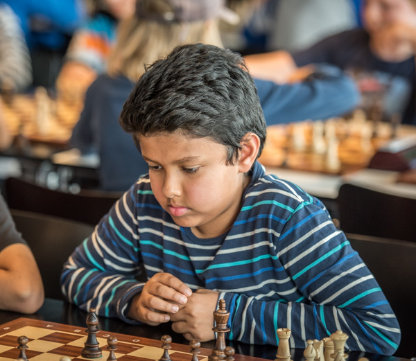 Akash Mitra vann Schack4anmästaren. (Foto: Lars OA Hedlund)
