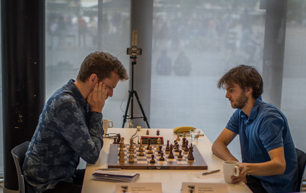 GM Tiger Hillarp Persson Grandelius besegrade storfavoriten GM Nils Grandelius. (Foto: Lars OA Hedlund)