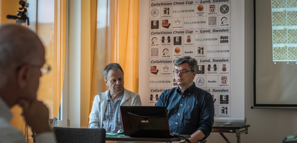 Huvudkommentatorer var GM Ulf Andersson och GM Stellan Brynell. (Foto: Lars OA Hedlund)