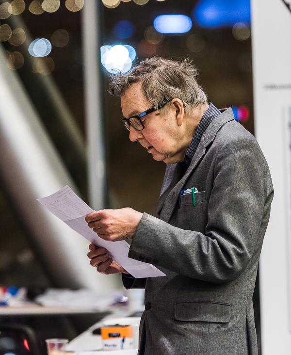 "Resultatrapportering" (Foto: Lars OA Hedlund)