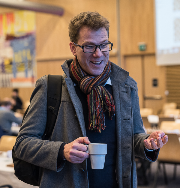 GM Tiger Hillarp Persson missade vinsten mot GM Ralf Åkesson. (Foto: Lars OA Hedlund)