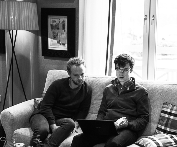 IM Mads Hansen och GM Adam Tukhaev (Foto: Lars OA Hedlund)
