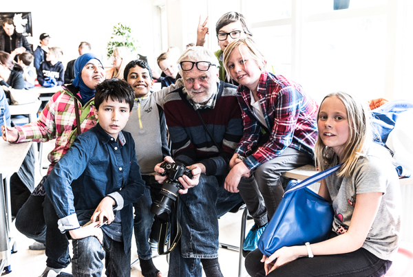 Sam Westerholm med sina adepter (Foto: Lars OA Hedlund)