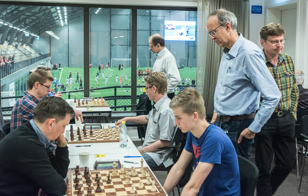 "Intressant spel" (Foto: Lars OA Hedlund)