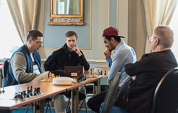 Uppvärmning inför rond 8 (Foto: Lars OA Hedlund)