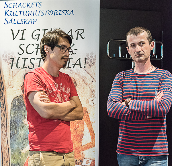 "Avvaktande" (Foto: Lars OA Hedlund)