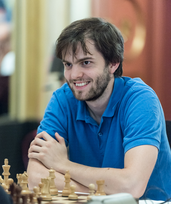 Favoriten GM Nils Grandelius har hittills släppt en halva mot GM Pia Cramling. (Foto: Lars OA Hedlund)