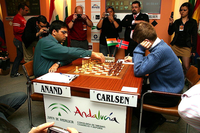 800px-Anand_vs_Carlsen_Linares_2007