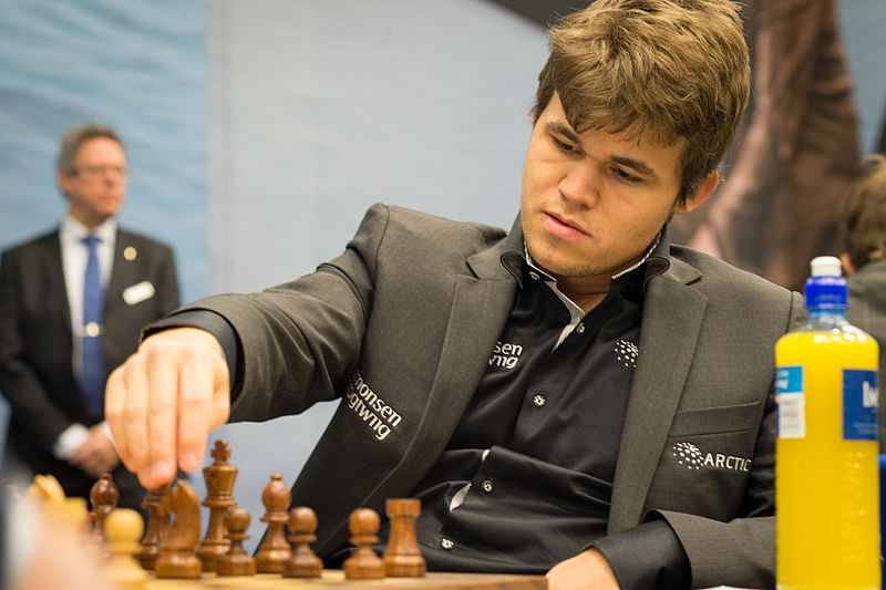 800px-Magnus_Carlsen_Tata_Steel_2013