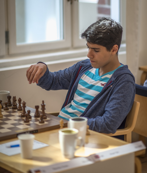 Aryan_Tari