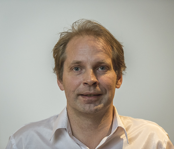 IM Thomas Engqvist går igenom de konstnärliga höjdpunkterna i Rétis karriär. (Foto: Lars OA Hedlund, Lund 2016)