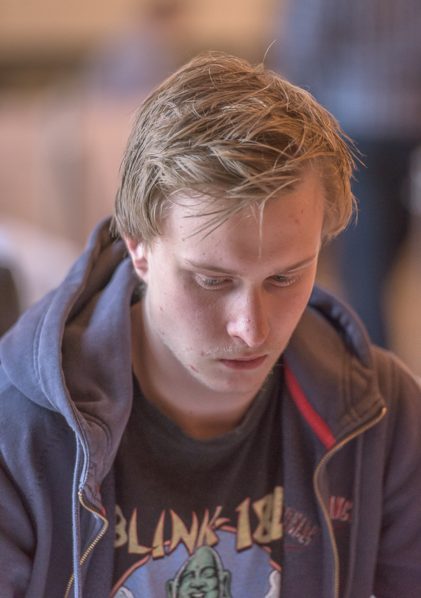 Ett nytt offer för det komplicerade slutspelet som utarbetades av Philidor 1749 blev Tom Rydström som missade remin med en hårsmån. (Foto från en tidigare turnering Lars OA Hedlund)